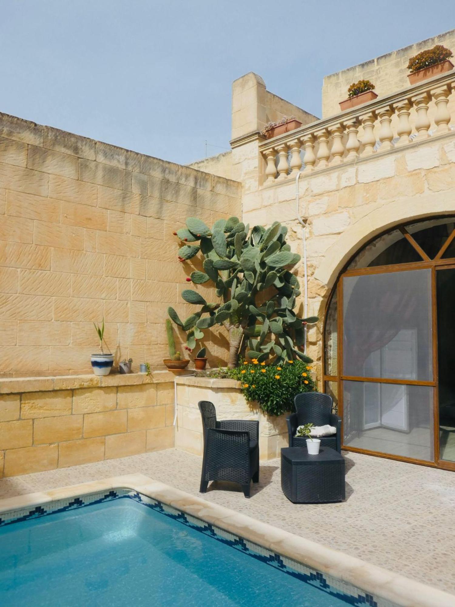 A La Maison B&B Xagħra Екстериор снимка