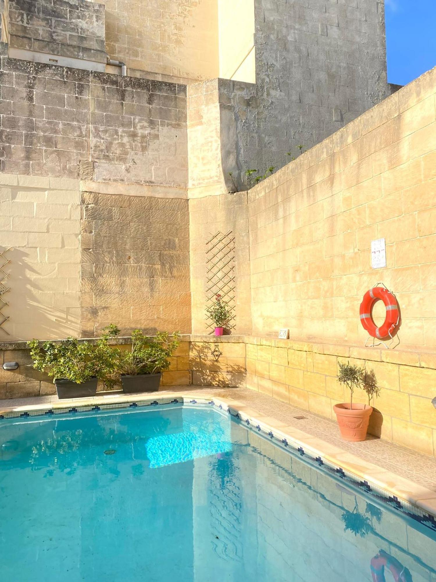 A La Maison B&B Xagħra Екстериор снимка