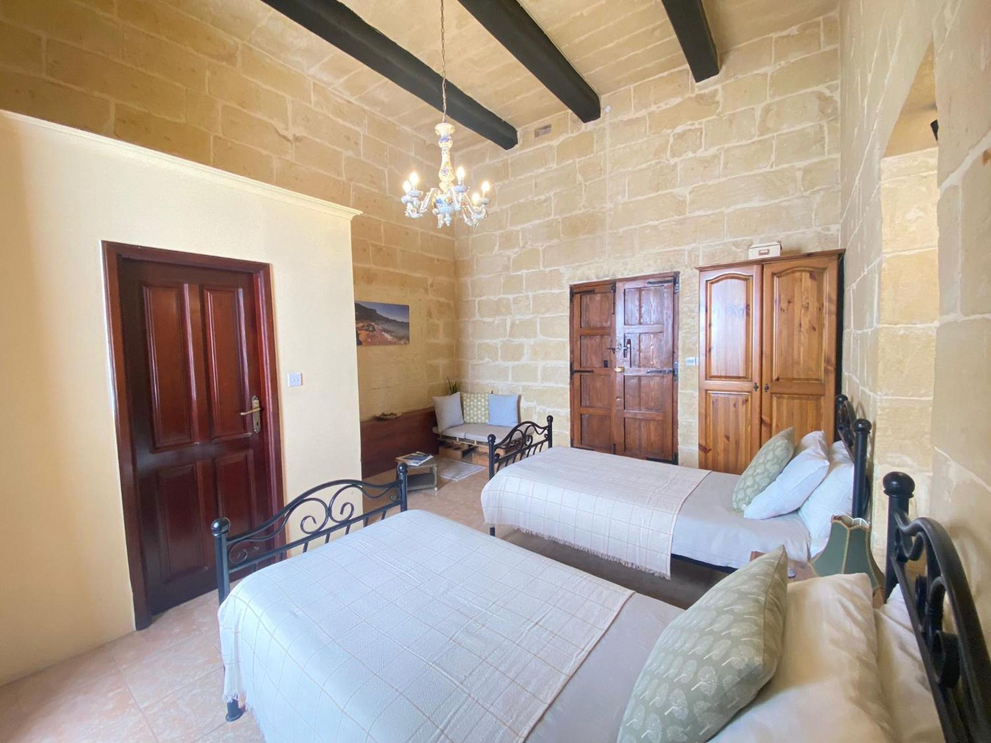 A La Maison B&B Xagħra Екстериор снимка