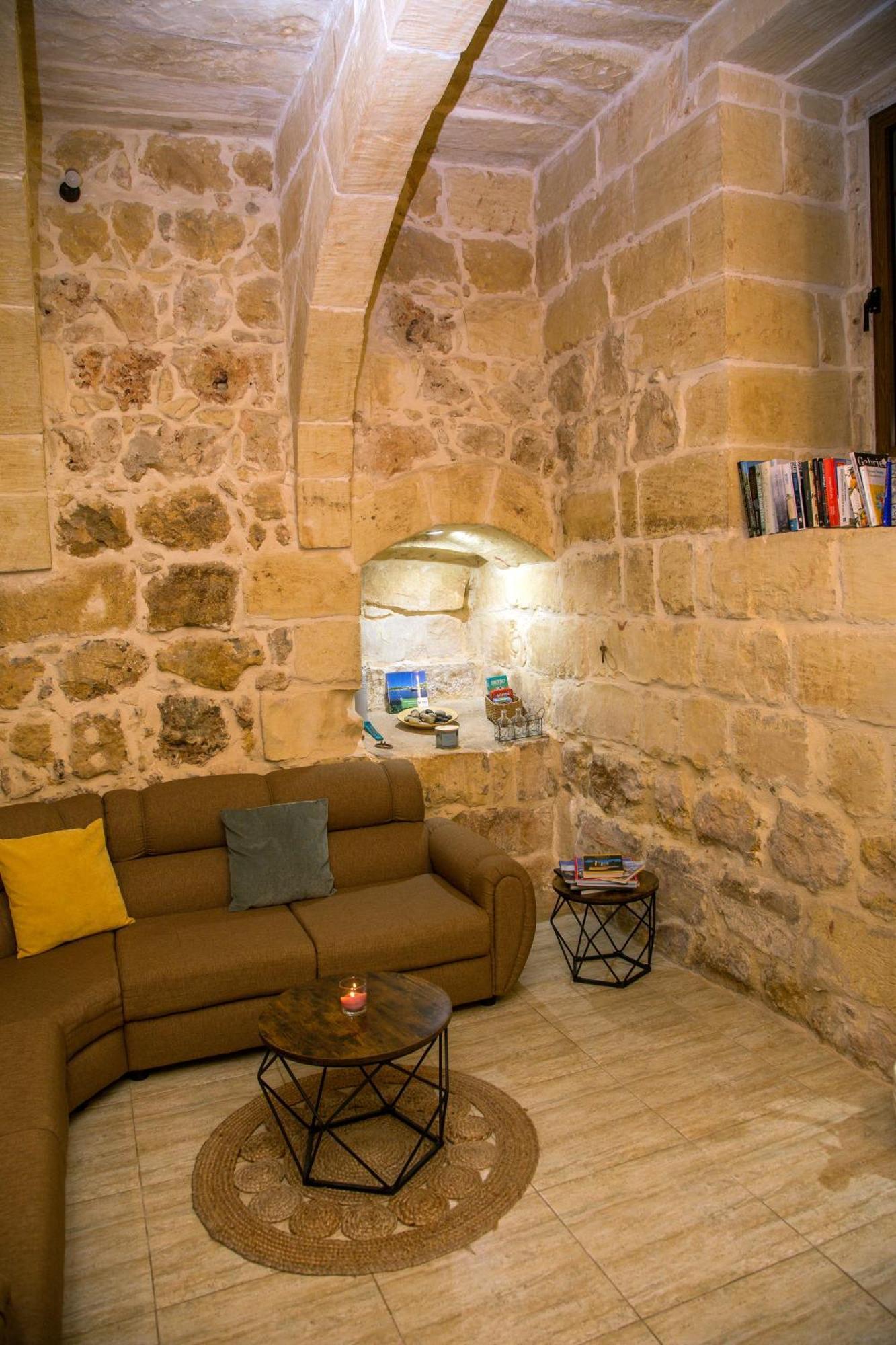 A La Maison B&B Xagħra Екстериор снимка