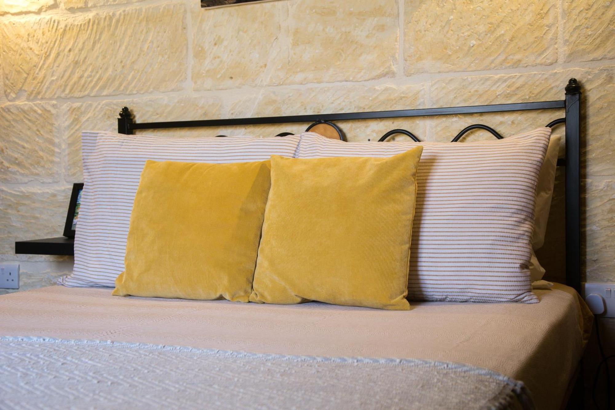 A La Maison B&B Xagħra Екстериор снимка